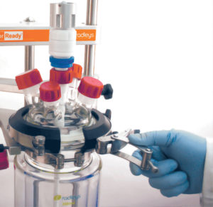 Importance de l'étanchéité des réacteurs : la pince de serrage